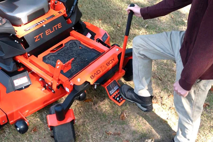 Bad Boy 2" Receiver Step & Handle (088-3515-00)